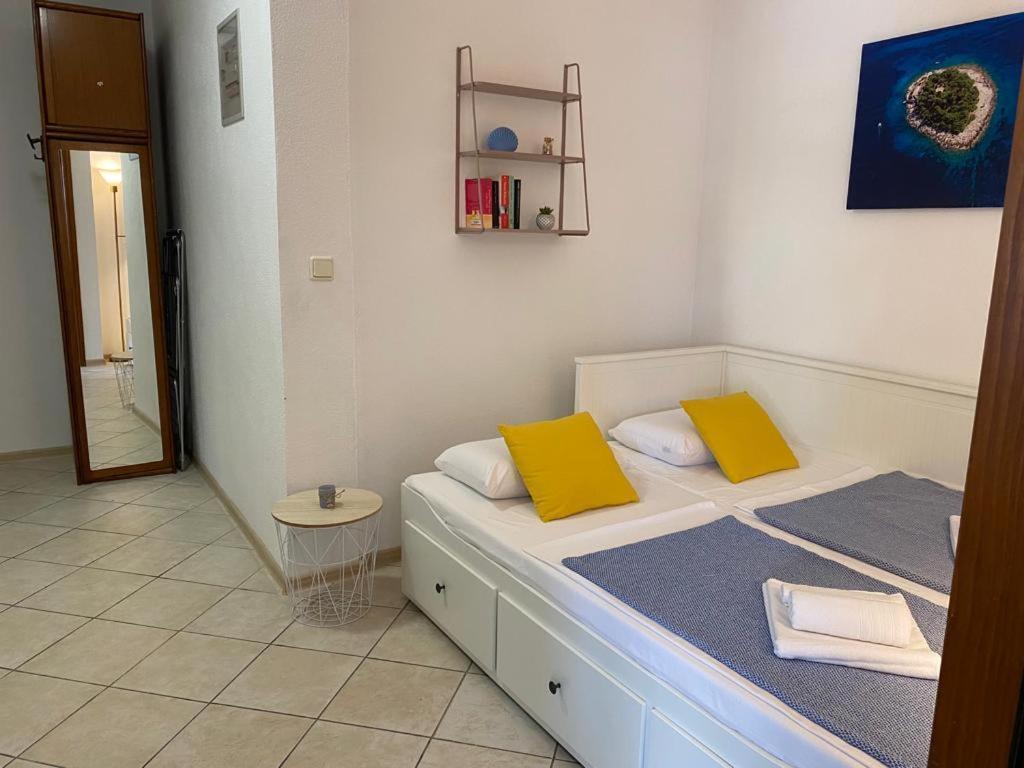 Apartmani Josipa 特罗吉尔 外观 照片