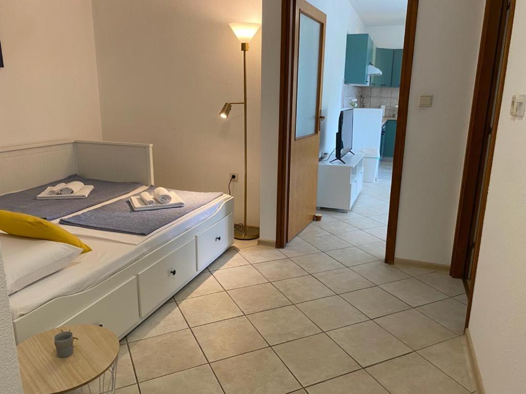 Apartmani Josipa 特罗吉尔 外观 照片